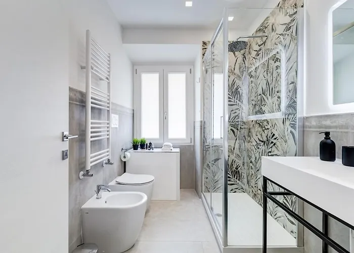 Vatican Modern 3br With Comfort & Space Apartment