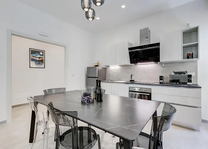 Vatican Modern 3br With Comfort & Space *