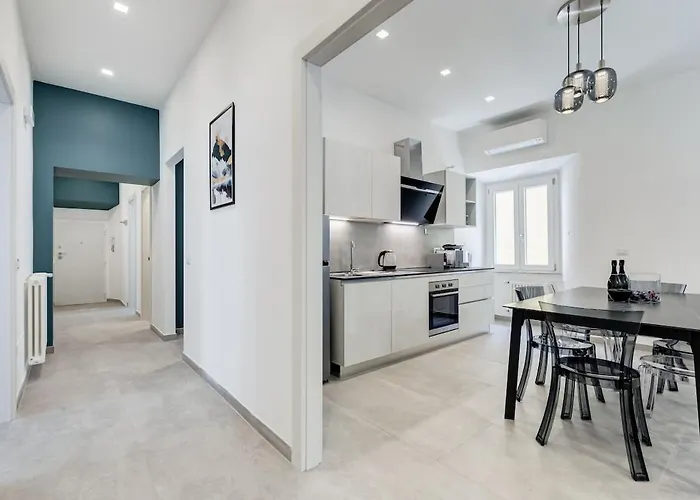Vatican Modern 3br With Comfort & Space Apartment